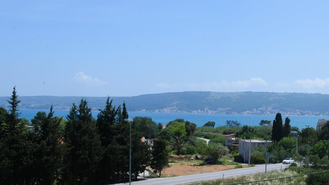 Apartments With A Parking Space Kastel Stafilic, Kastela - 21948 Dış mekan fotoğraf